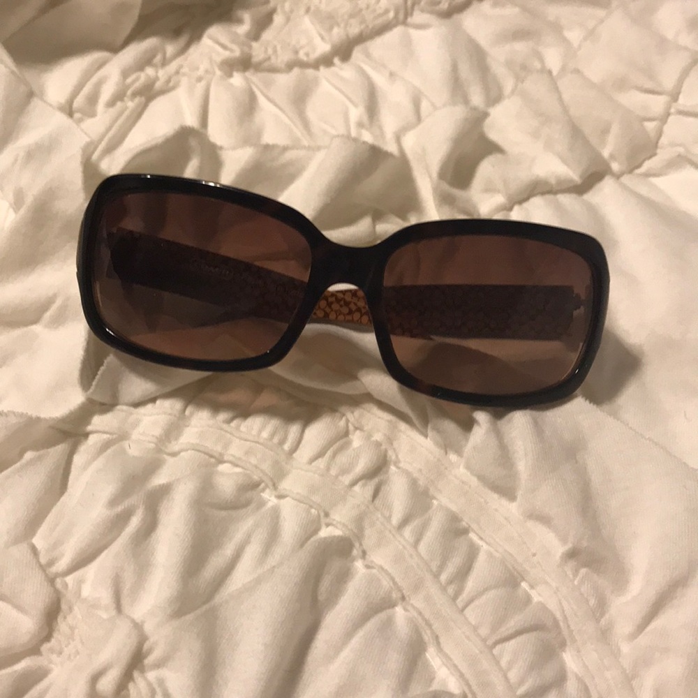 {C O A C H} Sunglasses